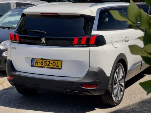 Peugeot 5008 1.2 AUT8 PREMIUM AVANTAGE 7 PERS PANODAK LEDER NAVI CAMERA  DIGI-DASH APPLE-CARPLAY LED LMV PDC ActivLease financial lease