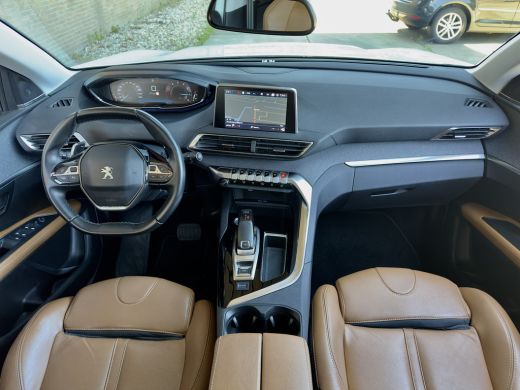 Peugeot 5008 1.2 AUT8 PREMIUM AVANTAGE 7 PERS PANODAK LEDER NAVI CAMERA  DIGI-DASH APPLE-CARPLAY LED LMV PDC ActivLease financial lease