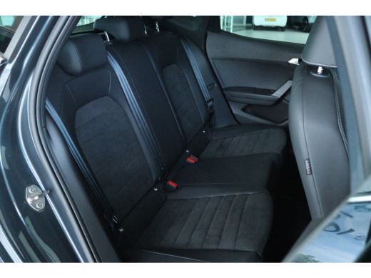 Seat Arona 1.0 TSI DSG Xperience Connect | Adapt. Cruise | Camera | Trekhaak | Stoelverwarming | LED | Keyle... ActivLease financial lease