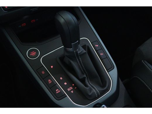 Seat Arona 1.0 TSI DSG Xperience Connect | Adapt. Cruise | Camera | Trekhaak | Stoelverwarming | LED | Keyle... ActivLease financial lease