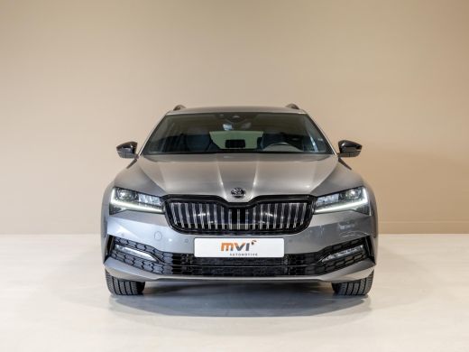 Skoda Superb Combi 1.4 TSI iV Sportline Business / 218pk / Trekhaak / Stoel en stuur verwarming / ActivLease financial lease