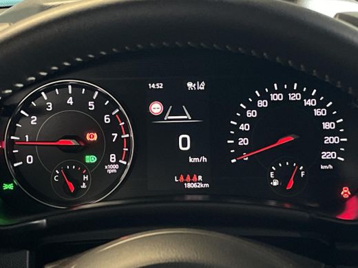 Suzuki Swift 1.2 Style Smart Hybrid |Demo BTW | Incl accessoirespakket twv. &euro;3.700 | Adaptieve cruise | Stoelv... ActivLease financial lease