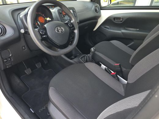 Toyota Aygo 1.0 VVT-i x-fun | Airco | Bluetooth | Rijklaar incl. garantie | ActivLease financial lease