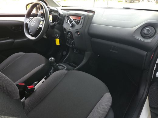 Toyota Aygo 1.0 VVT-i x-fun | Airco | Bluetooth | Rijklaar incl. garantie | ActivLease financial lease
