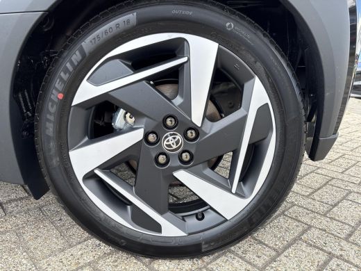 Toyota Aygo Hybrid 115 envy | JBL-Audio | Stoelverwarming | Parkeersensoren | ActivLease financial lease