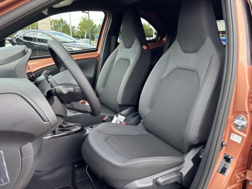 Toyota Aygo Hybrid 115 envy | JBL-Audio | Stoelverwarming | Parkeersensoren | ActivLease financial lease