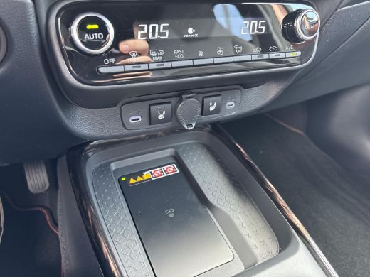 Toyota Aygo Hybrid 115 envy | JBL-Audio | Stoelverwarming | Parkeersensoren | ActivLease financial lease
