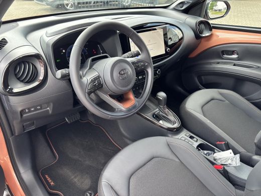 Toyota Aygo Hybrid 115 envy | JBL-Audio | Stoelverwarming | Parkeersensoren | ActivLease financial lease