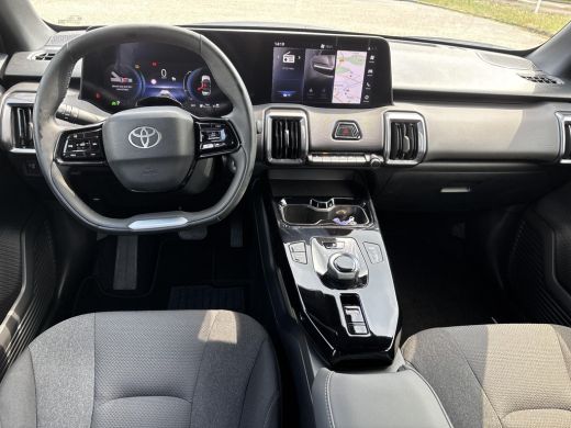 Toyota Urban Cruiser Dynamic 61 kWh | &euro; 2.500 extra inruilwaarde | ActivLease financial lease