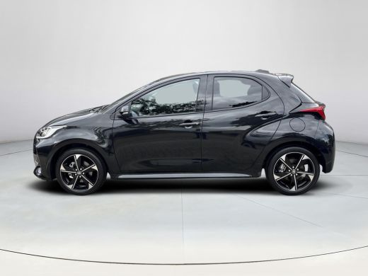 Toyota Yaris 1.5 Hybrid 130 Executive **STOEL- EN STUURVERWARMING/ PARKEERSENSOREN/ DODEHOEK DETECTIE** ActivLease financial lease