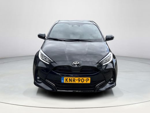 Toyota Yaris 1.5 Hybrid 130 Executive **STOEL- EN STUURVERWARMING/ PARKEERSENSOREN/ DODEHOEK DETECTIE** ActivLease financial lease