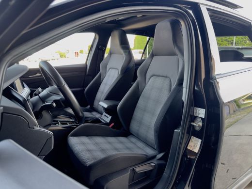 Volkswagen Golf 1.4 eHybride GTE PANODAK LEDER NAVI CAMERA DIGI-DASH APPLE-CARPLAY ActivLease financial lease