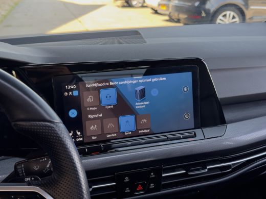 Volkswagen Golf 1.4 eHybride GTE PANODAK LEDER NAVI CAMERA DIGI-DASH APPLE-CARPLAY ActivLease financial lease