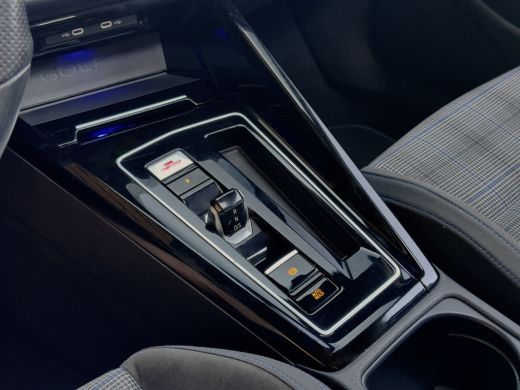 Volkswagen Golf 1.4 eHybride GTE PANODAK LEDER NAVI CAMERA DIGI-DASH APPLE-CARPLAY ActivLease financial lease