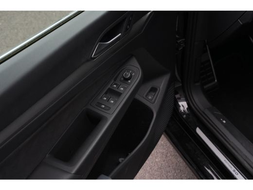 Volkswagen Golf 1.5 eHybrid 50 Edition 204PK | Camera | Ergostoel | Apple Carplay | ActivLease financial lease