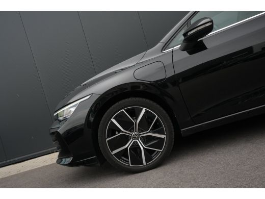 Volkswagen Golf 1.5 eHybrid 50 Edition 204PK | Camera | Ergostoel | Apple Carplay | ActivLease financial lease