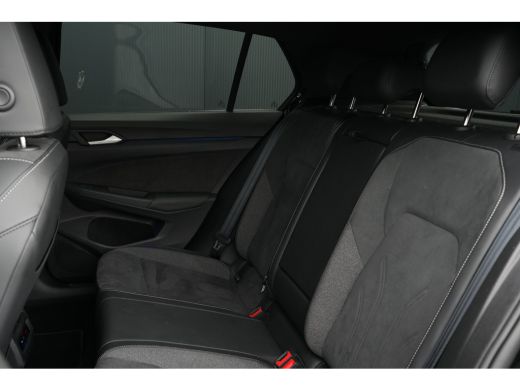 Volkswagen Golf 1.5 eHybrid 50 Edition 204PK | Camera | Ergostoel | Apple Carplay | ActivLease financial lease