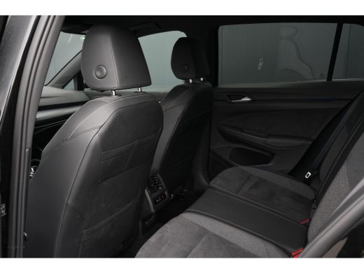 Volkswagen Golf 1.5 eHybrid 50 Edition 204PK | Camera | Ergostoel | Apple Carplay | ActivLease financial lease