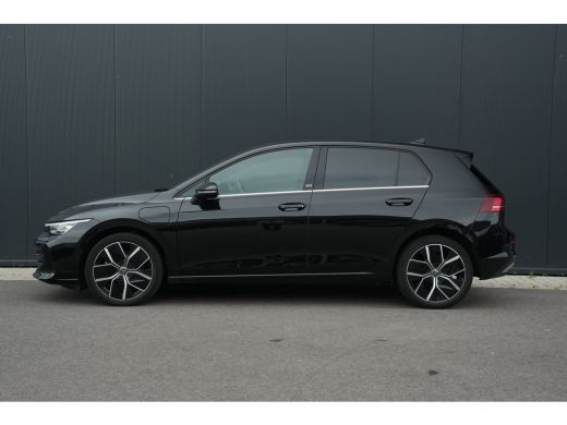 Volkswagen Golf 1.5 eHybrid 50 Edition 204PK | Camera | Ergostoel | Apple Carplay | ActivLease financial lease