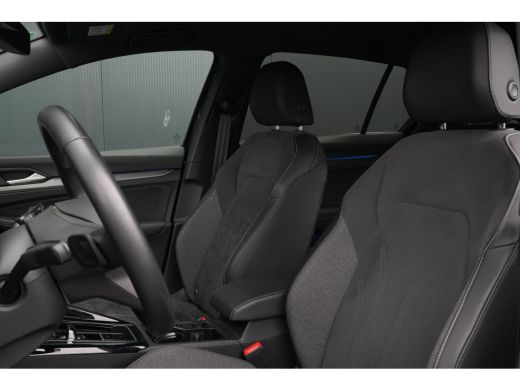 Volkswagen Golf 1.5 eHybrid 50 Edition 204PK | Camera | Ergostoel | Apple Carplay | ActivLease financial lease