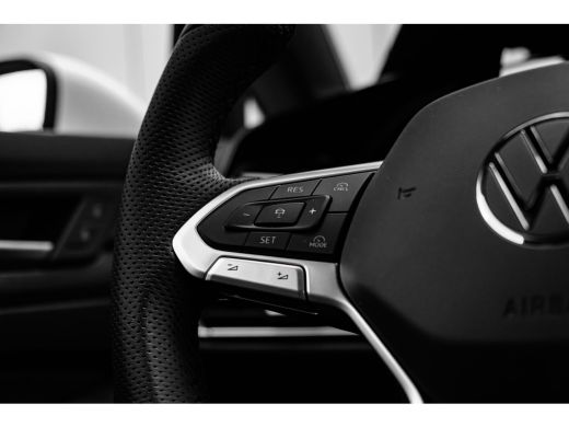 Volkswagen Golf Variant 1.5 eTSI R-Line Edition 115pk DSG/AUTO | Achteruitrijcamera | Airco (automatisch) | Apple... ActivLease financial lease
