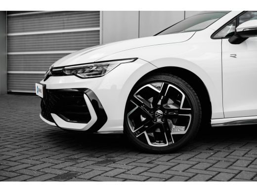 Volkswagen Golf Variant 1.5 eTSI R-Line Edition 115pk DSG/AUTO | Achteruitrijcamera | Airco (automatisch) | Apple... ActivLease financial lease