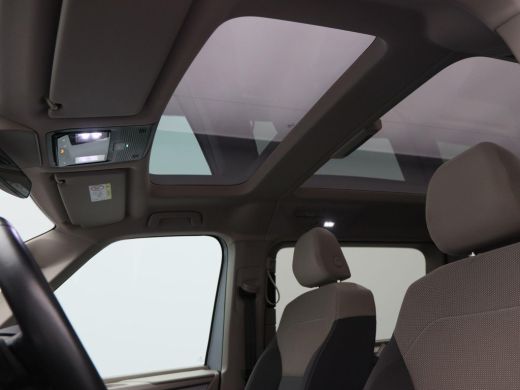 Volkswagen Multivan 1.4 eHybrid L2H1 Style 7-Persoons | Panorama dak | Stoelverwarming | Adaptive Cruise | Trekhaak |... ActivLease financial lease