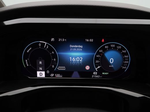 Volkswagen Multivan 1.4 eHybrid L2H1 Style 7-Persoons | Panorama dak | Stoelverwarming | Adaptive Cruise | Trekhaak |... ActivLease financial lease