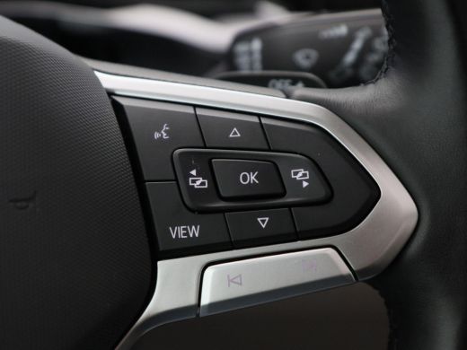 Volkswagen Multivan 1.4 eHybrid L2H1 Style 7-Persoons | Panorama dak | Stoelverwarming | Adaptive Cruise | Trekhaak |... ActivLease financial lease