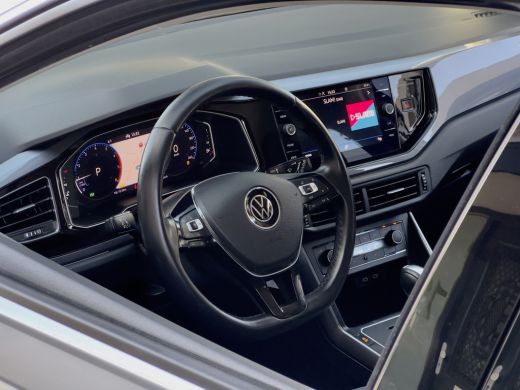 Volkswagen Polo 1.0 TSI AUT7 R-LINE HIGHLINE NAVI DIGI-DASH APPLE-CARPLAY LED LMV PDC ActivLease financial lease