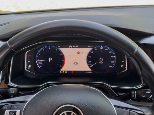 Volkswagen Polo 1.0 TSI AUT7 R-LINE HIGHLINE NAVI DIGI-DASH APPLE-CARPLAY LED LMV PDC ActivLease financial lease
