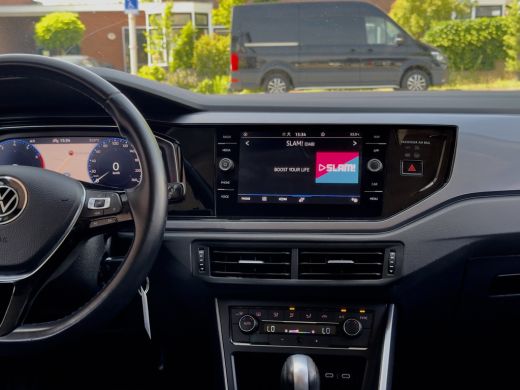 Volkswagen Polo 1.0 TSI AUT7 R-LINE HIGHLINE NAVI DIGI-DASH APPLE-CARPLAY LED LMV PDC ActivLease financial lease
