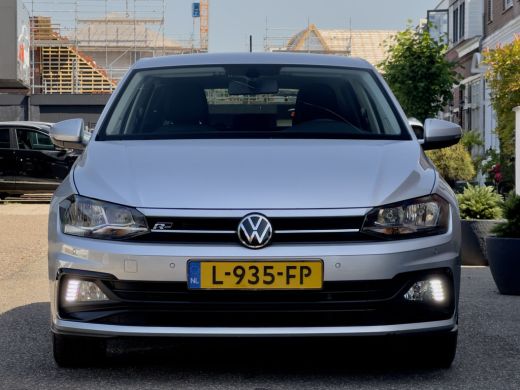 Volkswagen Polo 1.0 TSI AUT7 R-LINE HIGHLINE NAVI DIGI-DASH APPLE-CARPLAY LED LMV PDC ActivLease financial lease