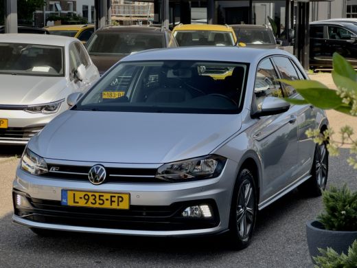 Volkswagen Polo 1.0 TSI AUT7 R-LINE HIGHLINE NAVI DIGI-DASH APPLE-CARPLAY LED LMV PDC ActivLease financial lease