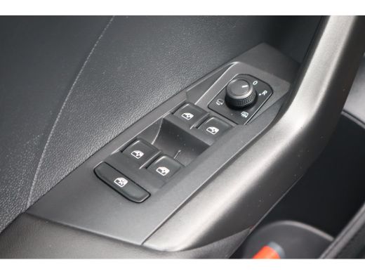 Volkswagen T-Cross 1.0 TSI Life 95PK | Airco | Buitenspiegels elektrisch verstel- en verwarmbaar | Cruise control ad... ActivLease financial lease