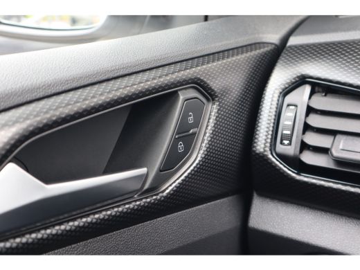 Volkswagen T-Cross 1.0 TSI Life 95PK | Airco | Buitenspiegels elektrisch verstel- en verwarmbaar | Cruise control ad... ActivLease financial lease