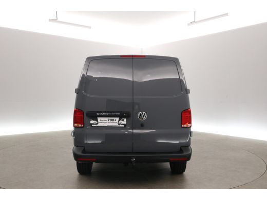 Volkswagen Transporter 2.0 TDI L2H1 | DC | 6 Zits | Airco | Camera | Trekhaak | Carplay ActivLease financial lease