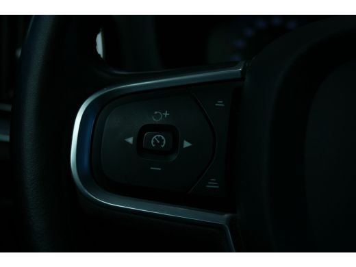 Volvo  V60 2.0 B3 MOMENTUM ADVANTAGE / CAMERA / LED / 17"LMV / NAVI / CLIMA / PDC / BLUETOOTH / CRUISECONTRO... ActivLease financial lease