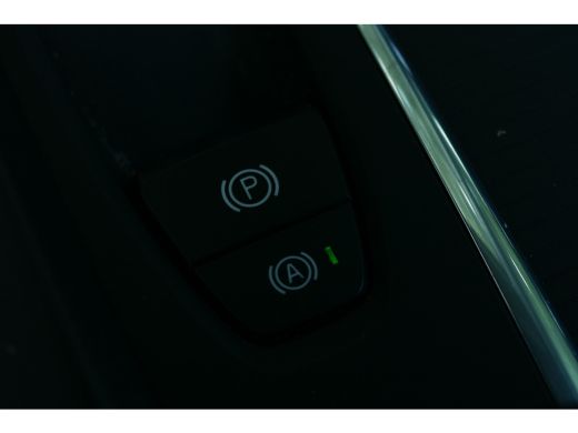 Volvo  V60 2.0 B3 MOMENTUM ADVANTAGE / CAMERA / LED / 17"LMV / NAVI / CLIMA / PDC / BLUETOOTH / CRUISECONTRO... ActivLease financial lease