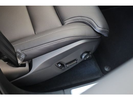 Volvo  XC90 T8 406PK AWD Ultra Dark Executive | Trekhaak inklapbaar | Bowers & Wilkins audiosysteem | Elektri... ActivLease financial lease
