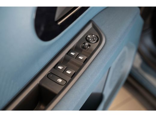 Fiat Grande Panda La Prima 44 kWh | Tot 8 Jaar Garantie | Stoelverwarming | Camera | Navigatie | Apple Carplay & An... ActivLease financial lease