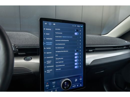 Ford Mustang Mach-E Mach-E RWD 75 kWh | 100% dealer o.h. | SOH 95% | Panoramadak | BTW auto | Leder | Elec. achterkle... ActivLease financial lease