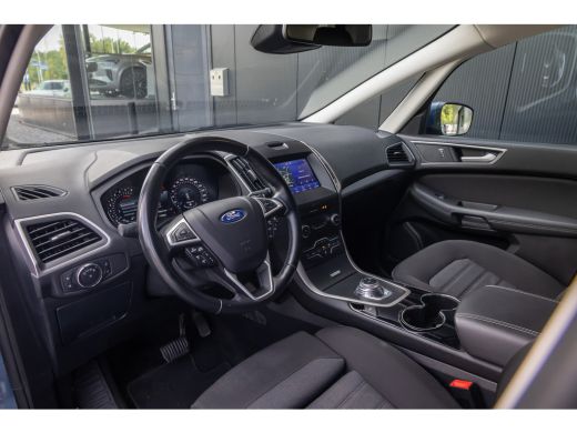 Ford S-Max Hybrid Titanium | Automaat | Camera | AGR-stoel | Privacy-glass | Winter-pack | Adaptieve cruise ... ActivLease financial lease