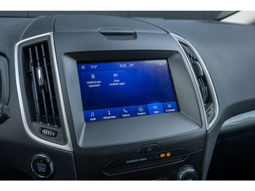 Ford S-Max Hybrid Titanium | Automaat | Camera | AGR-stoel | Privacy-glass | Winter-pack | Adaptieve cruise ... ActivLease financial lease