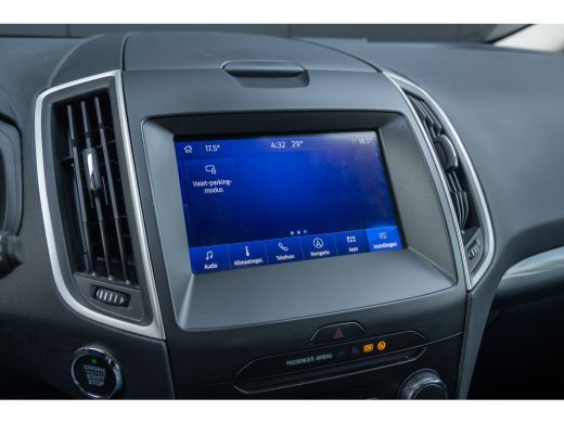 Ford S-Max Hybrid Titanium | Automaat | Camera | AGR-stoel | Privacy-glass | Winter-pack | Adaptieve cruise ... ActivLease financial lease