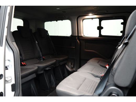 Ford Transit Custom Tourneo 320 L1 Tourneo Titanium | 8-persoons | Camera | Stoelverwarming | Cruise Control ActivLease financial lease