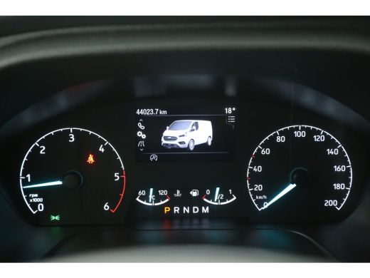 Ford Transit Custom 2.0 TDCI L2H1 | DC | 6 Zits | Aut. | Airco | Cruise | Camera | Trekhaak | Carplay | 2xSchuifdeur ActivLease financial lease