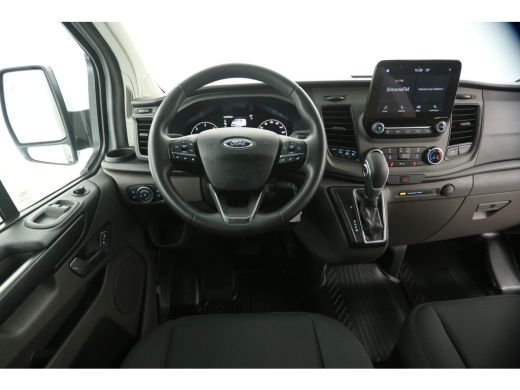 Ford Transit Custom 2.0 TDCI L2H1 | DC | 6 Zits | Aut. | Airco | Cruise | Camera | Trekhaak | Carplay | 2xSchuifdeur ActivLease financial lease
