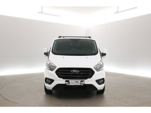 Ford Transit Custom 2.0 TDCI L2H1 | DC | 6 Zits | Aut. | Airco | Cruise | Camera | Trekhaak | Carplay | 2xSchuifdeur ActivLease financial lease