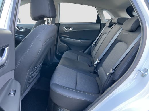 Hyundai Kona 1.6 GDI 141pk HEV Comfort | Camera | Climate controle | Cruise controle | Carplay | 16'' Velgen |... ActivLease financial lease